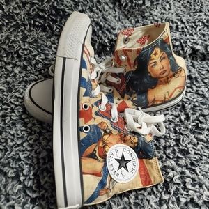 Wonderwomen converse